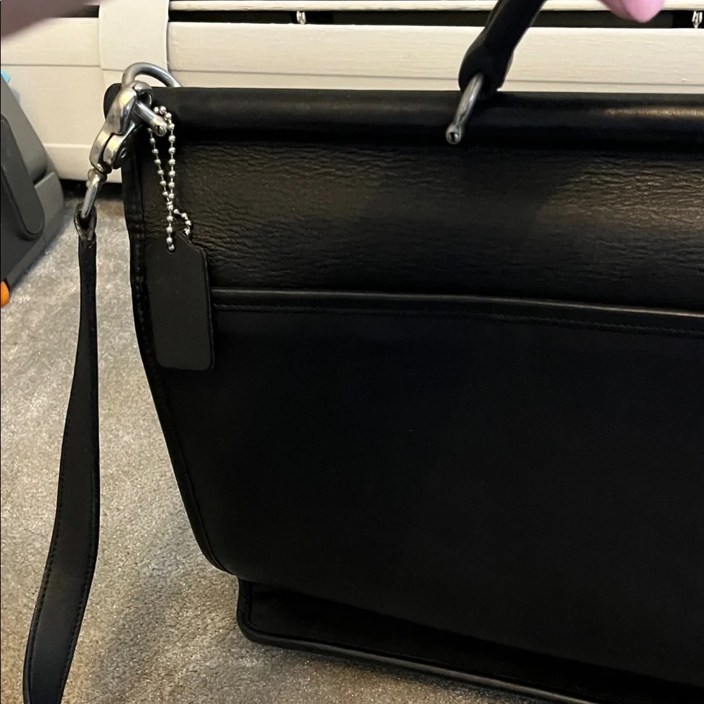 Coach authenticated refined